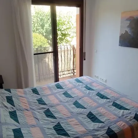 Temporary アパート カンブリルス